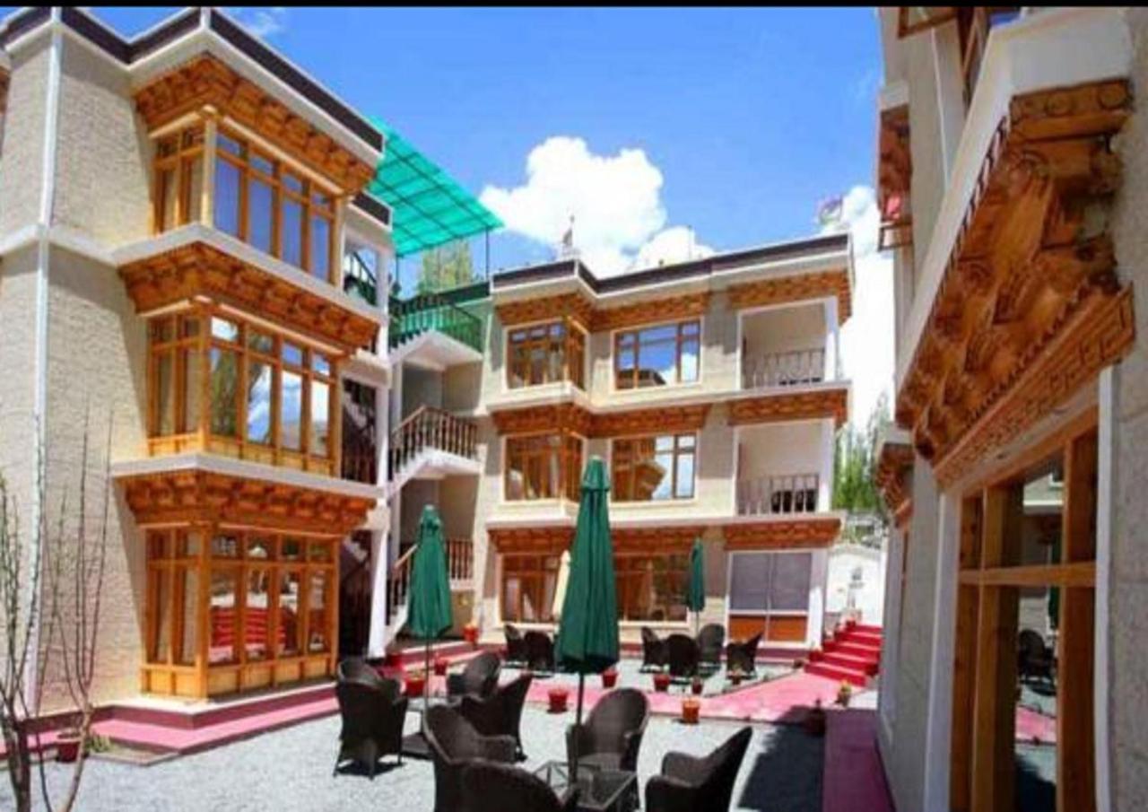 Hotel Om Ladakh ليه المظهر الخارجي الصورة