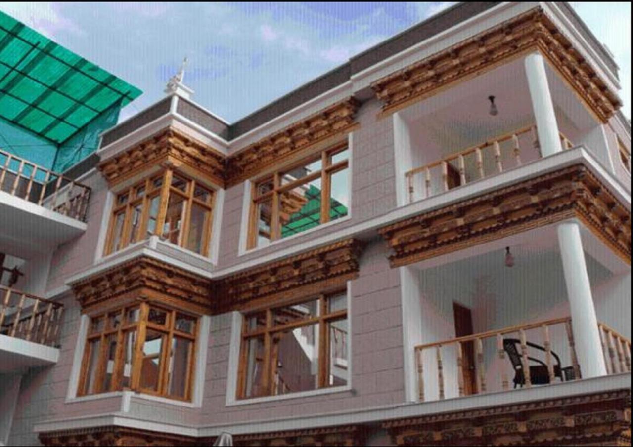 Hotel Om Ladakh ليه المظهر الخارجي الصورة