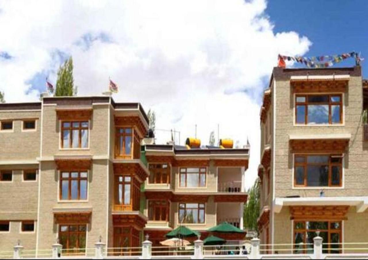 Hotel Om Ladakh ليه المظهر الخارجي الصورة